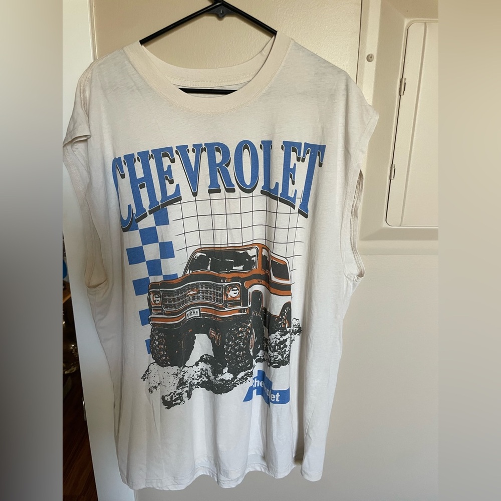 Oversized Chevy graphic tee